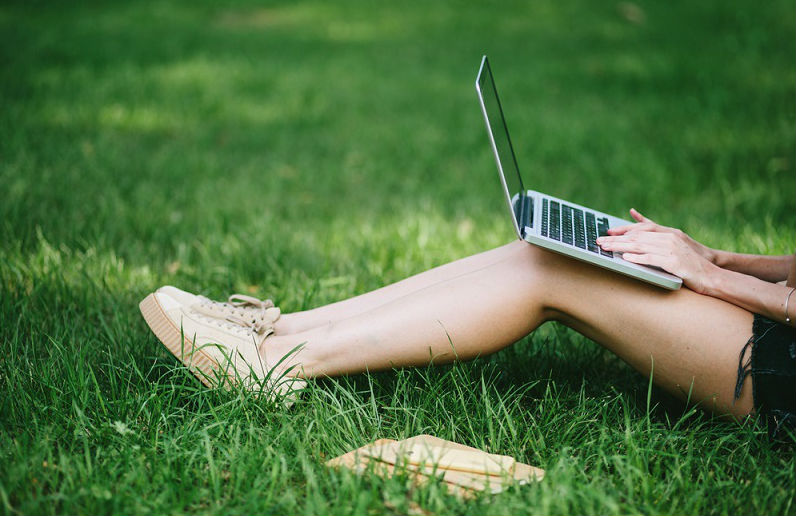 Casino Blogs Can Make You A Better Player 1 reading casino blog on laptop